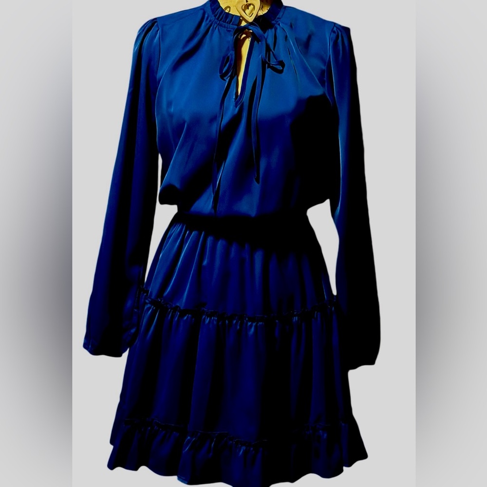 NWT Long-sleeved Electric Blue midi dress S with cinched waist and subtle ruffle